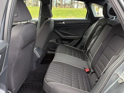 Used 2024 Volkswagen Jetta Sport image 11