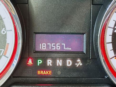 Used 2016 Dodge Grand Caravan SXT FWD image 15