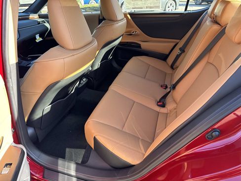 New 2025 Lexus ES 350 w/ Premium Package image 13