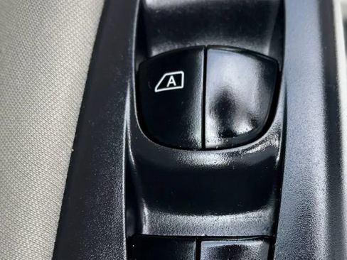 Used 2017 Nissan Sentra S FWD image 22