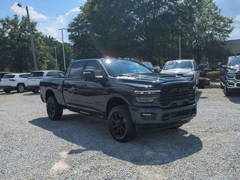Used 2025 RAM 2500 Laramie AWD/4WD image 7