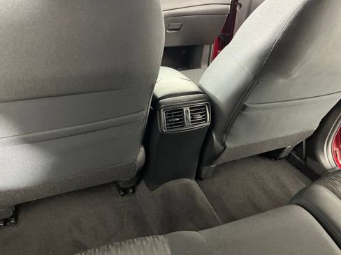 Used 2017 Nissan Rogue S FWD image 40