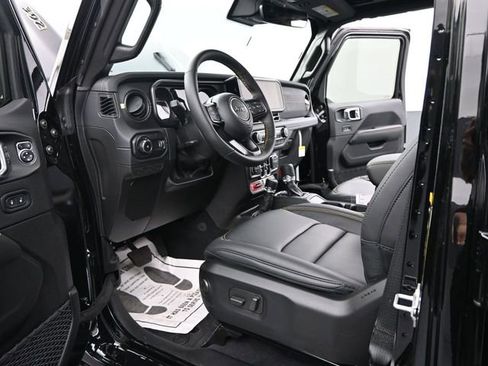 New 2025 Jeep Wrangler Unlimited Rubicon 392 image 9