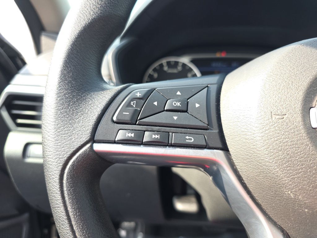 Used 2025 Nissan Altima 2.5 SV FWD image 17