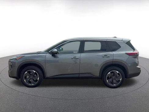 Used 2025 Nissan Rogue SV FWD image 8