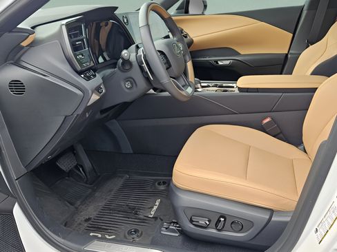 Used 2025 Lexus RX 350 Premium w/ Convenience Package FWD image 10