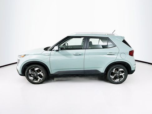 Used 2025 Hyundai Venue SEL FWD image 4