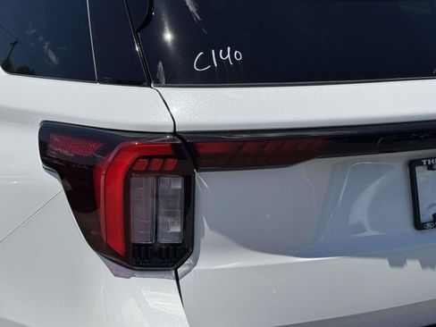 New 2026 Ford Explorer ST-Line w/ ST-Line Street Pack AWD/4WD image 9