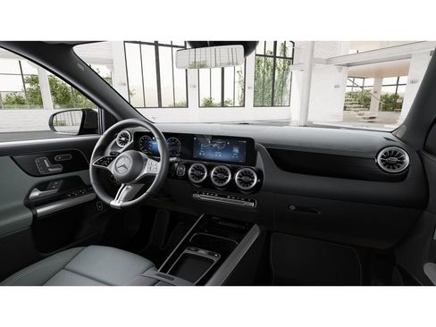 New 2026 Mercedes-Benz GLA 250 4MATIC image 6