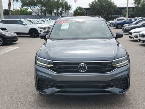 Certified 2023 Volkswagen Tiguan SE R-Line FWD image 9