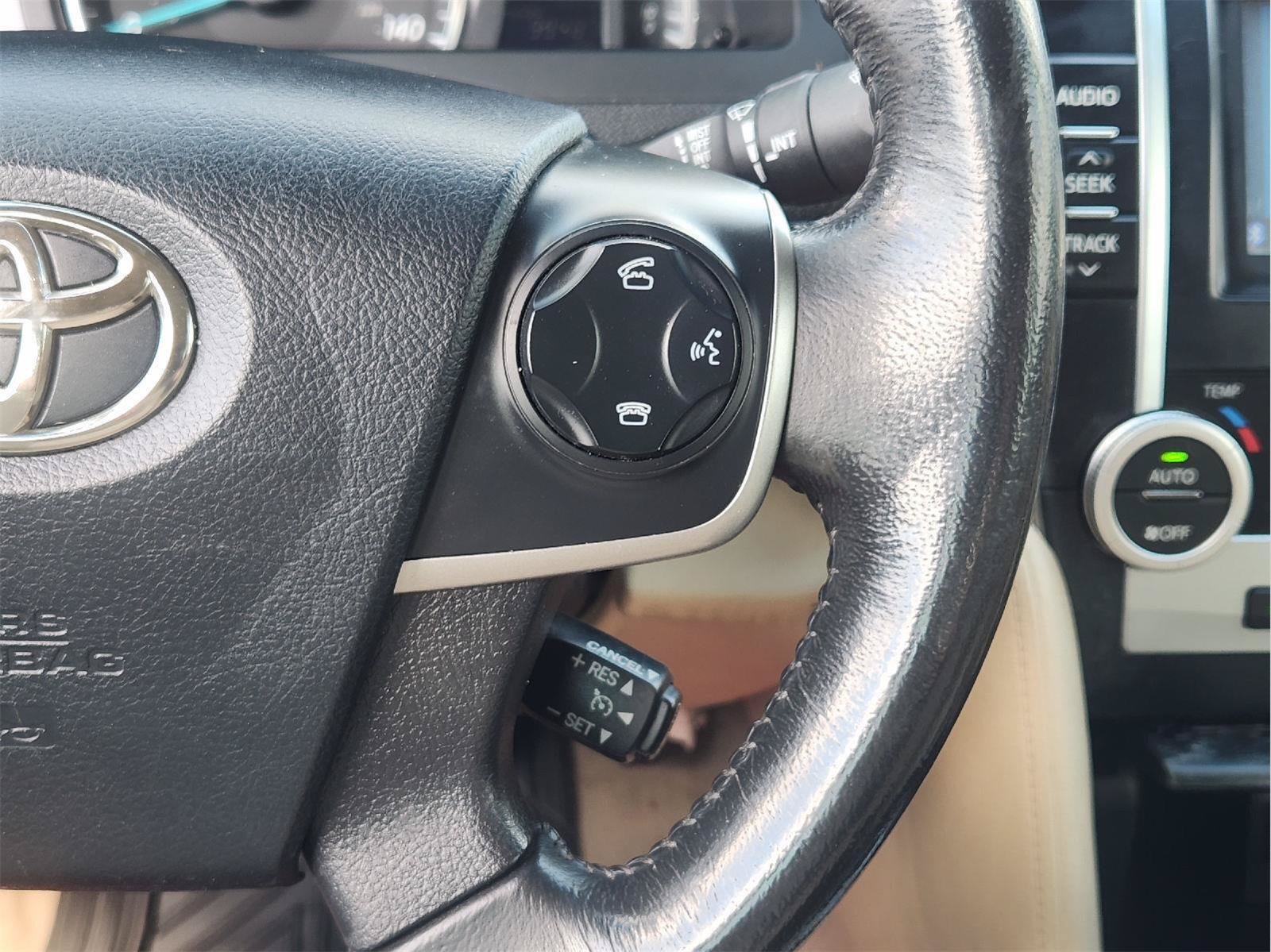 Used 2012 Toyota Camry XLE FWD image 30