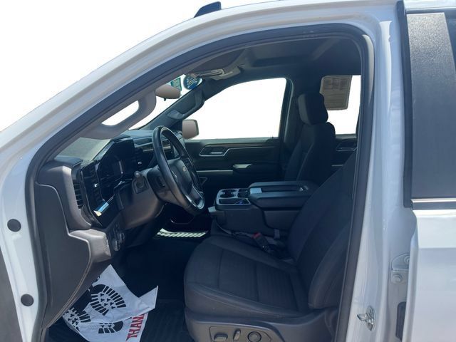 Used 2025 Chevrolet Silverado 1500 LT RWD image 9