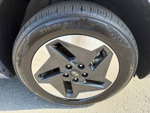 Used 2024 Hyundai Kona SEL FWD image 12