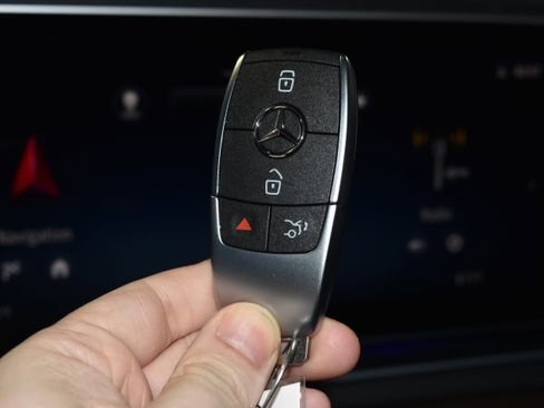 New 2026 Mercedes-Benz GLS 450 4MATIC image 15