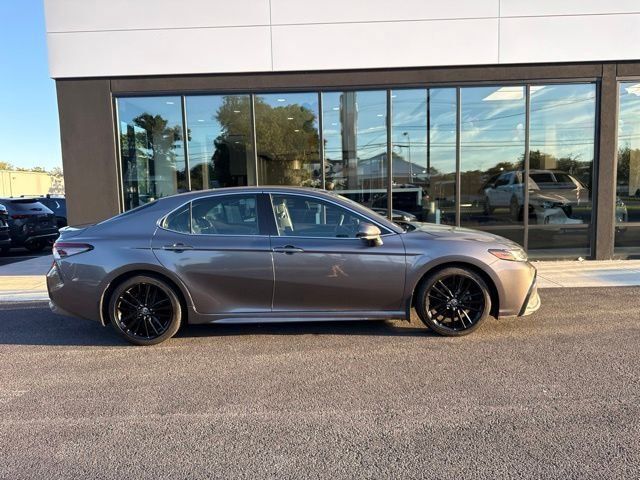 Used 2021 Toyota Camry XSE AWD/4WD image 2