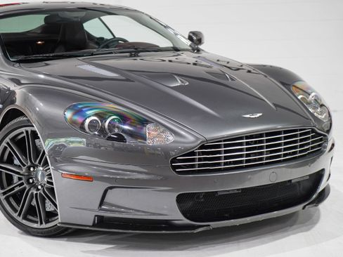 Used 2009 Aston Martin DBS Coupe RWD image 24