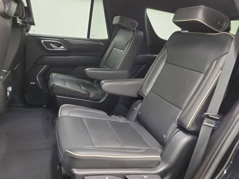 Used 2021 GMC Yukon SLT w/ SLT Premium Package RWD image 11