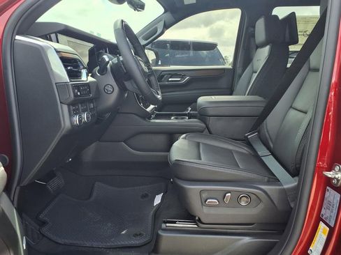 New 2026 GMC Yukon Denali w/ Denali Reserve Package AWD/4WD image 8