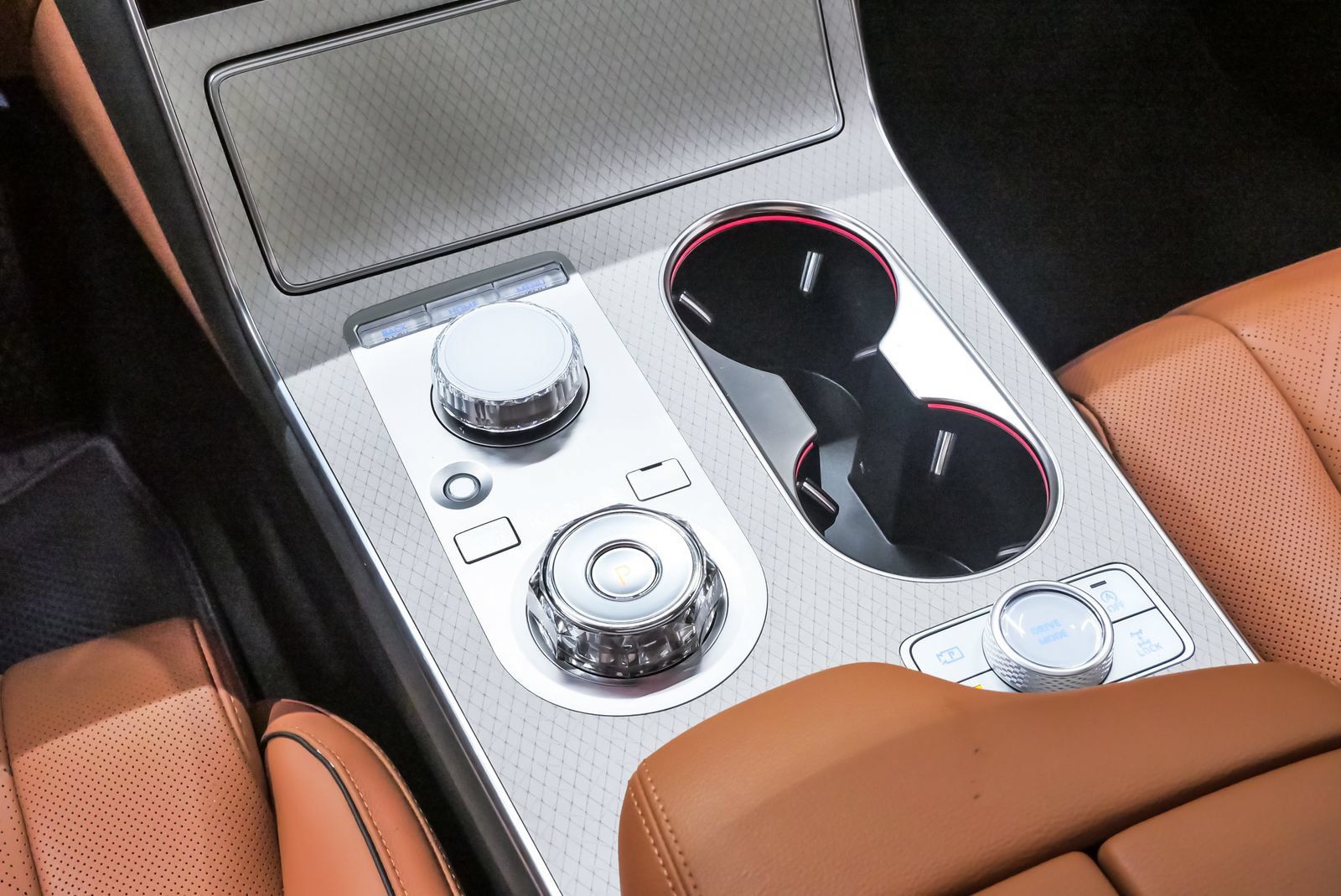 Certified 2025 Genesis GV80 2.5T Prestige AWD/4WD image 19