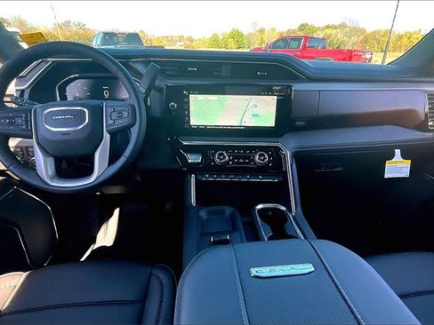 New 2026 GMC Sierra 2500 Denali w/ Denali Reserve Package image 5