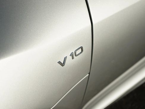 Used 2011 Audi R8 V10 image 19