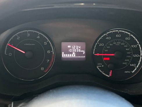 Used 2020 Subaru Crosstrek 2.0i AWD/4WD image 24