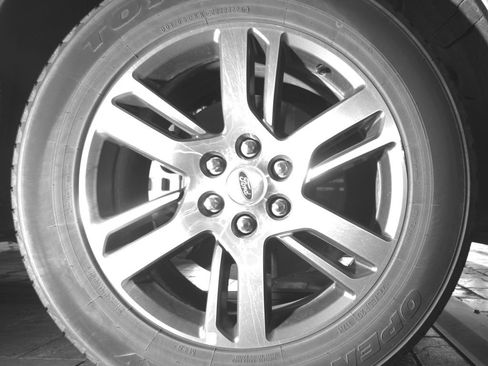 Used 2022 Ford Expedition Limited RWD image 16
