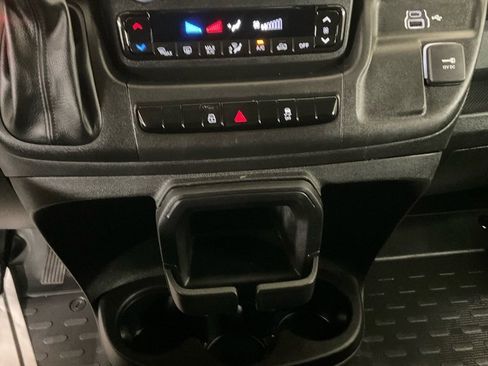 Used 2024 RAM ProMaster 2500 w/ Convenience Group image 19
