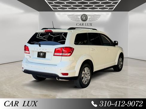 Used 2019 Dodge Journey SE FWD image 5