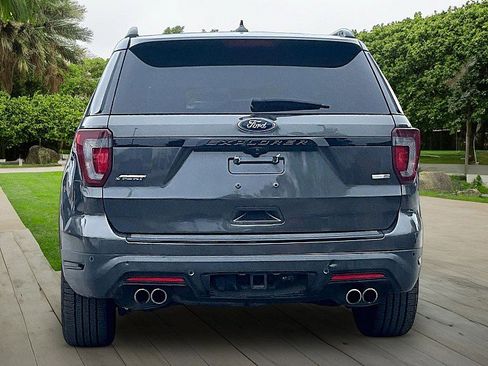 Used 2018 Ford Explorer Sport AWD/4WD image 3