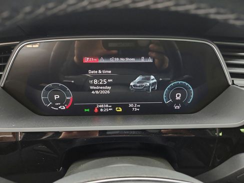 Used 2023 Audi e-tron Premium w/ Convenience Plus Package AWD/4WD image 9