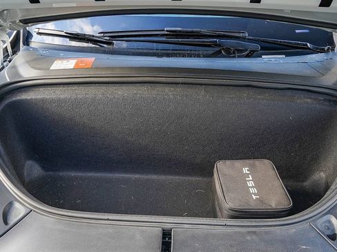 Used 2017 Tesla Model X 75D image 30