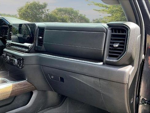 Used 2023 Chevrolet Silverado 1500 LT w/ Protection Package AWD/4WD image 16