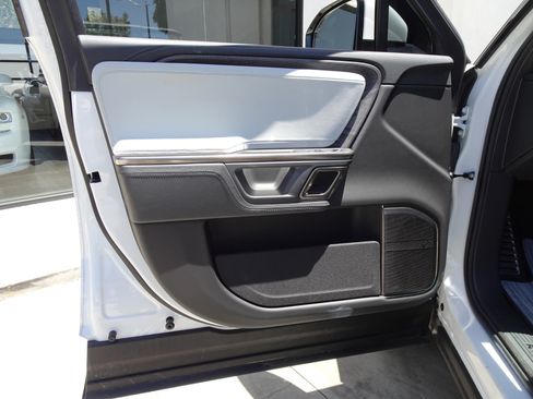 Used 2024 Rivian R1S Adventure AWD/4WD image 13