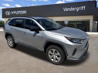 Used 2019 Toyota RAV4 LE FWD video 1