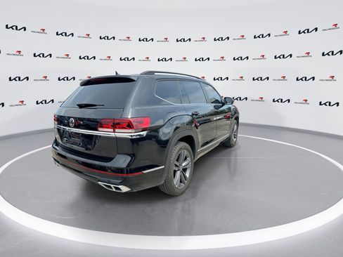Used 2021 Volkswagen Atlas SE w/ Panoramic Sunroof Package FWD image 8
