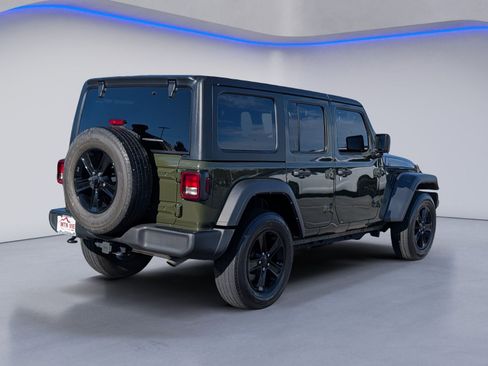 Used 2023 Jeep Wrangler Altitude image 9