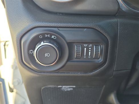 Used 2021 Jeep Wrangler Sport image 19