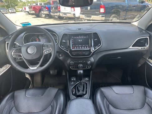 Used 2022 Jeep Cherokee Limited AWD/4WD image 16