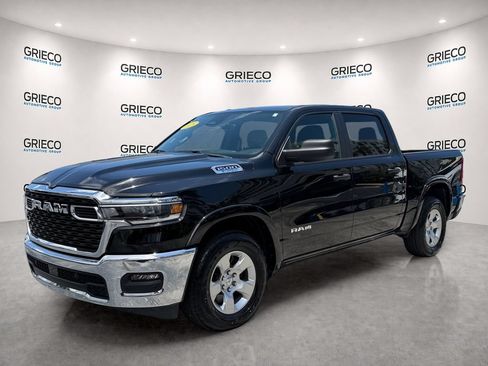 Used 2025 RAM 1500 Big Horn RWD image 3