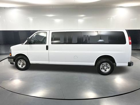 Used 2017 Chevrolet Express 3500 LT w/ LT Preferred Equipment Group image 10