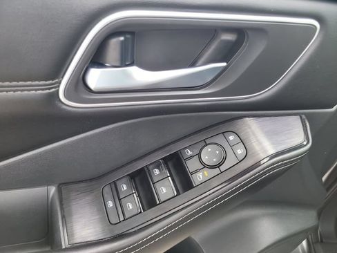 Used 2021 Nissan Rogue SV w/ Premium Package FWD image 18