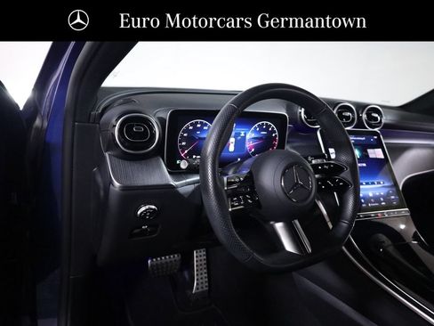 Used 2026 Mercedes-Benz GLC 300 4MATIC image 32
