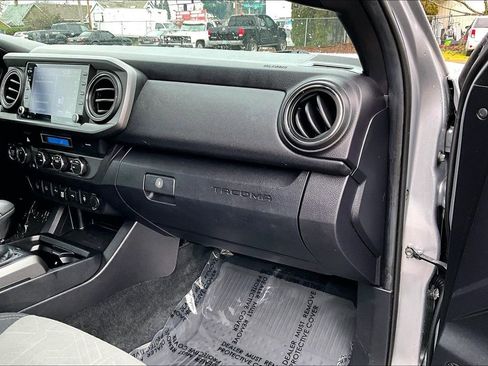 Used 2021 Toyota Tacoma TRD Off-Road w/ Technology Package image 20