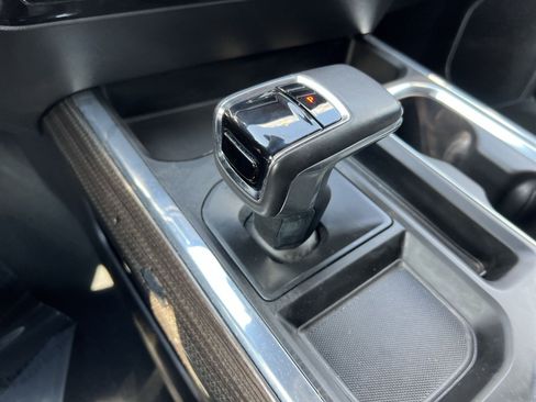 Used 2022 Chevrolet Silverado 1500 LT Trail Boss w/ Convenience Package II AWD/4WD image 22
