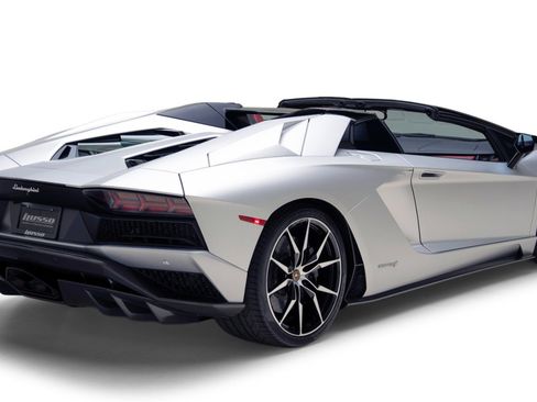 Used 2018 Lamborghini Aventador S AWD/4WD image 41