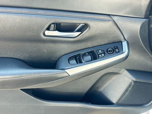 Certified 2023 Nissan Sentra SR w/ Midnight Edition Package FWD image 15
