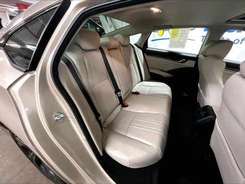 Used 2018 Honda Accord EX-L image 16