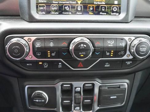 Used 2023 Jeep Gladiator Willys image 20