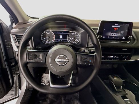 Used 2023 Nissan Rogue SV FWD image 13
